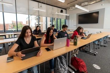 U of A students in a classroom